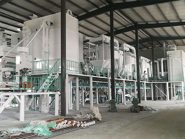 <a href=http://http://m.dlyrkj.cn/product/6/ target=_blank class=infotextkey>玉米加工機(jī)械</a>